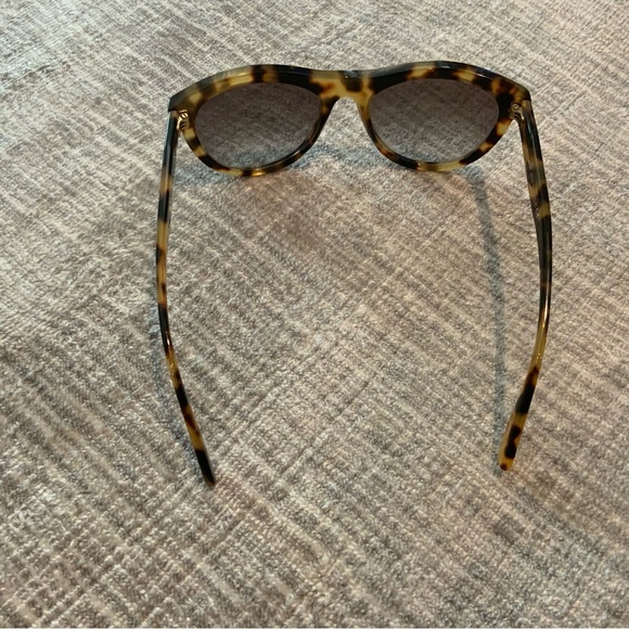 MIU MIU Sunglasses - Picture 4 of 7